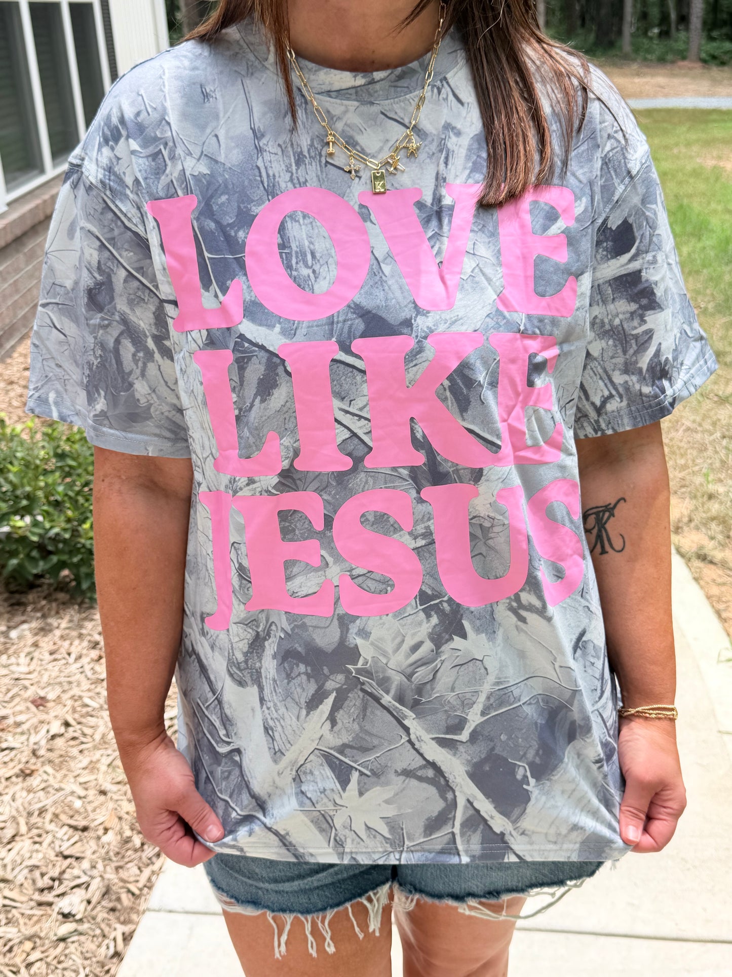 Love Like Jesus Tee